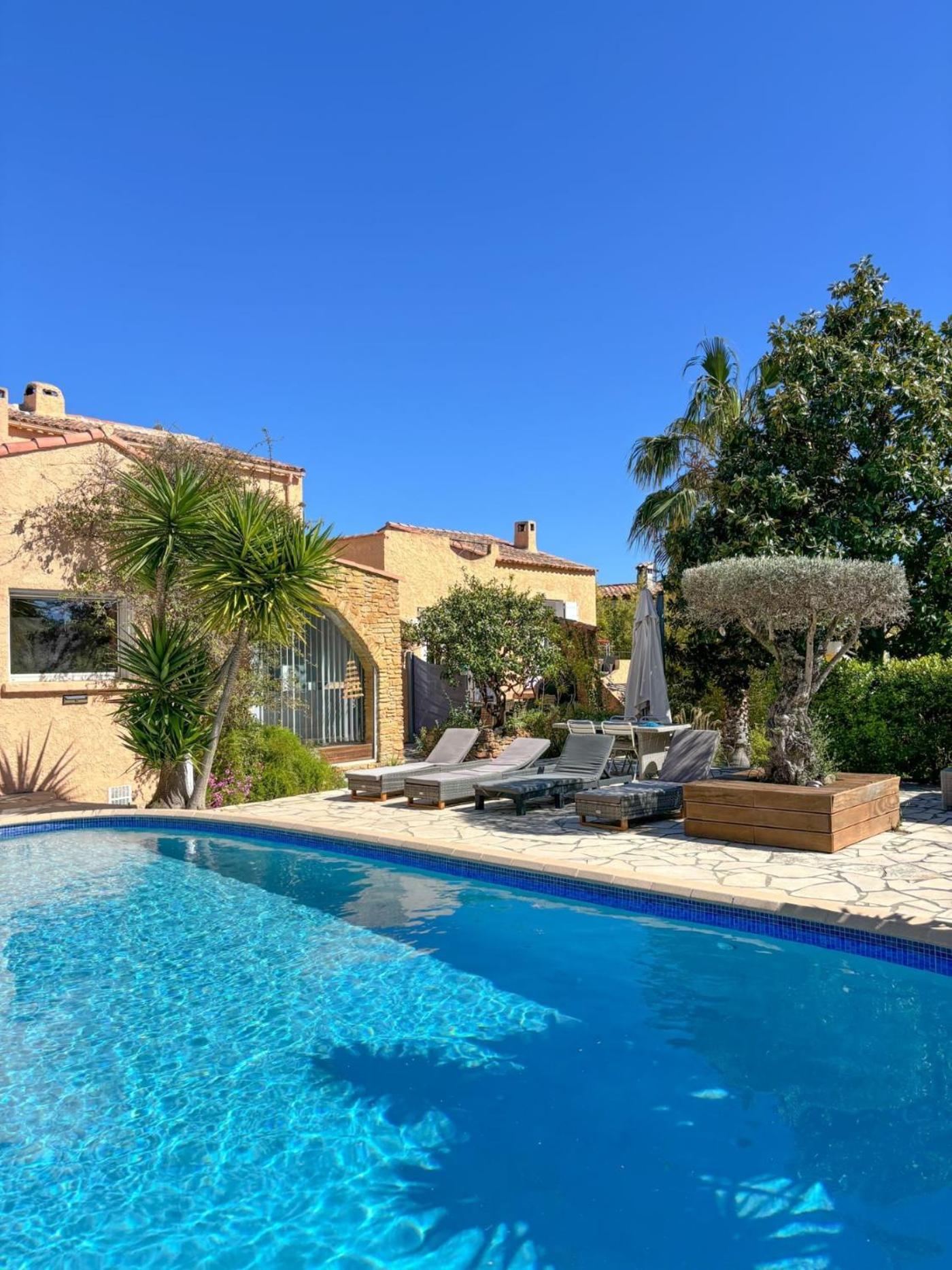 Villa Esperance- Appartement Entier T2 La Ciotat Exteriör bild